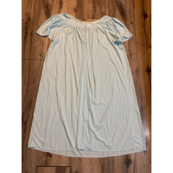 Miss Elaine Classics Light Blue Embroidered Nightgown L - Picture 1 of 8